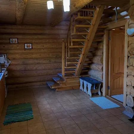 Grinvalti House بيت للعطل